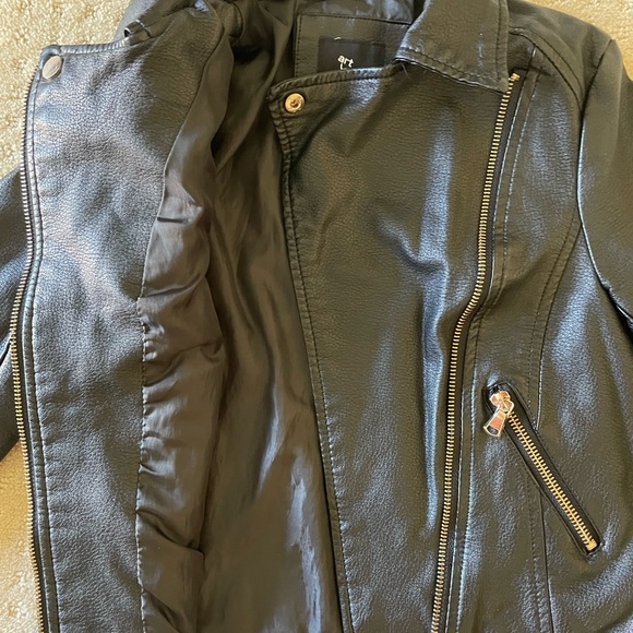 ART CLASS -  Vegan leather jacket- (S) 6-6x - Picture 9 of 13